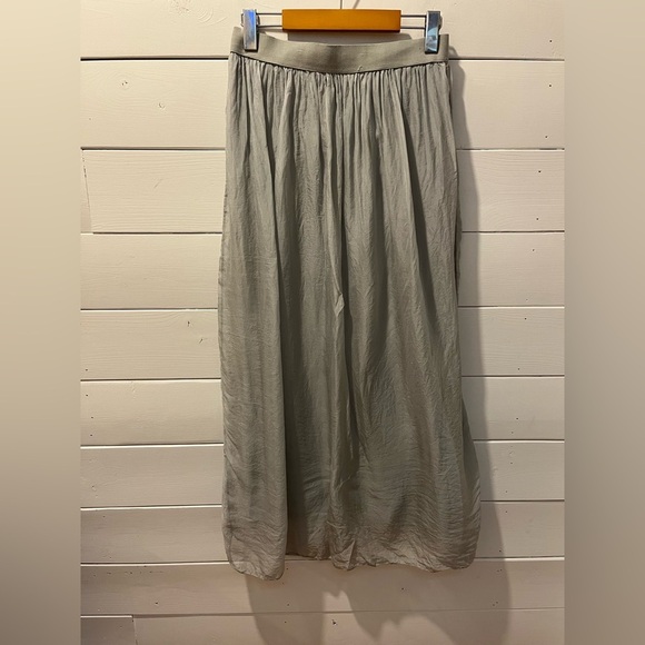 • Tendenze Light Grey Silk Maxi Skirt – Size M - Picture 7 of 9